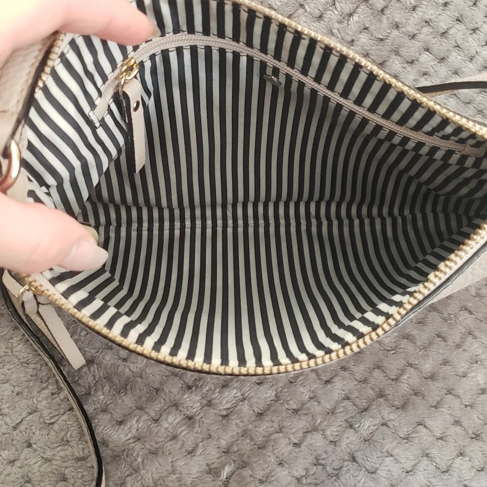 Kate Spade Crossbody - Picture 2 of 2